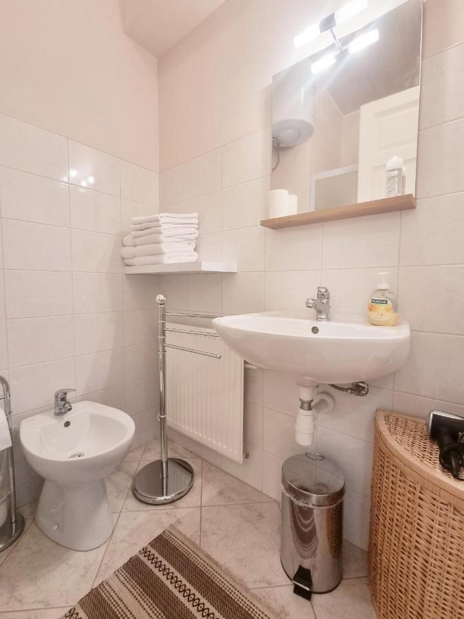 Hana Apartment Icici