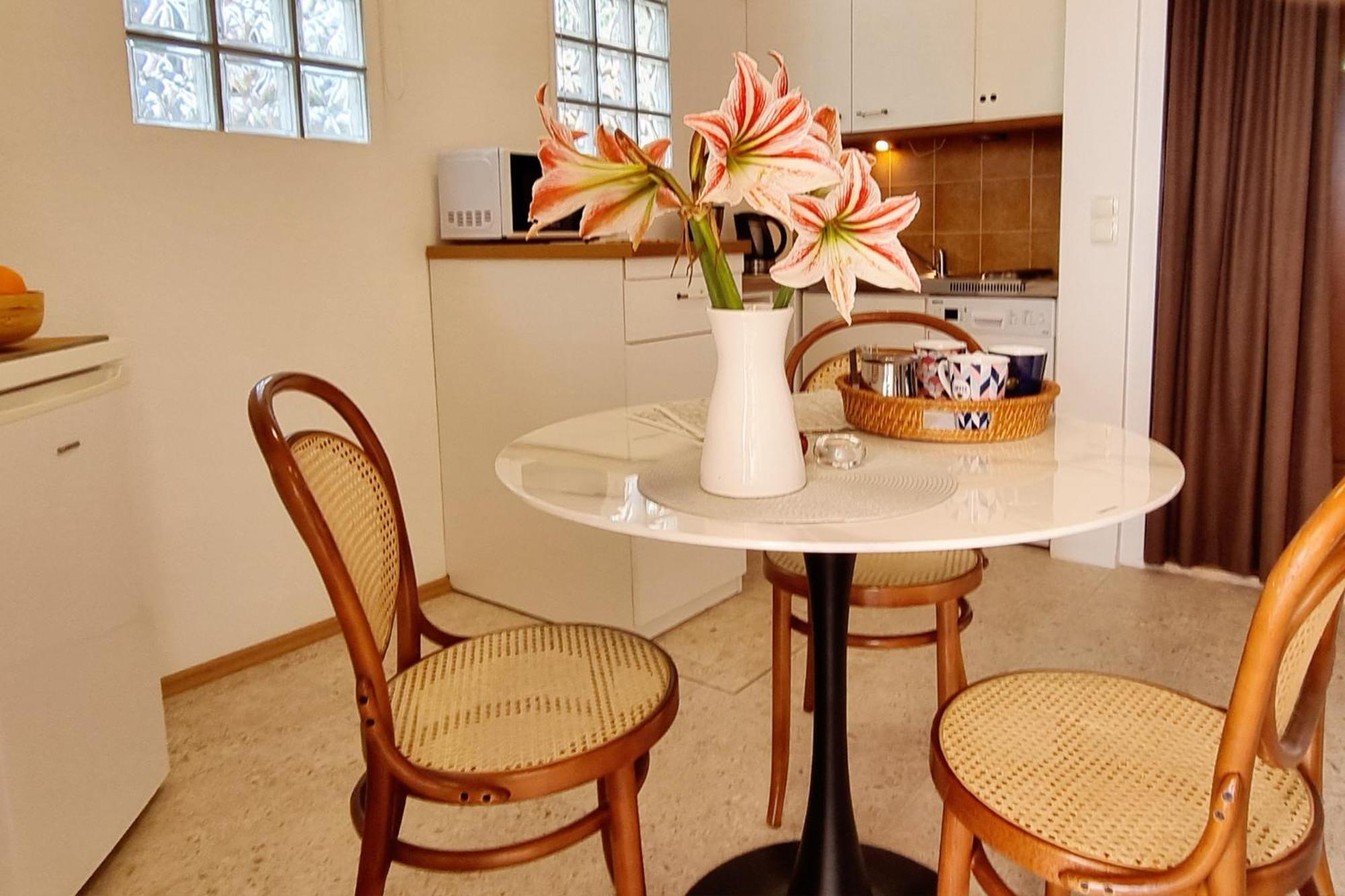 Hana Apartment *